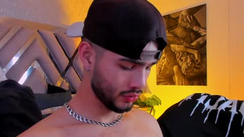 Snapshot of vincentblack_ chatting on April 10, 2026, 4:28 am Vincent online show from April 10, 2026, 4:28 am