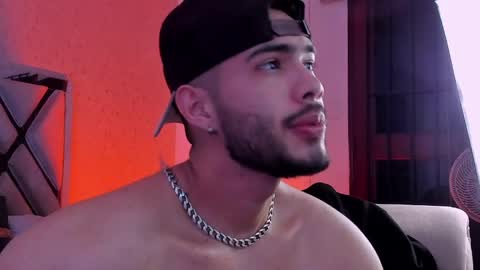 Snapshot of vincentblack_ chatting on April 16, 2026, 4:57 am Vincent online show from April 16, 2026, 4:57 am