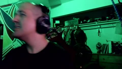 onlyhaveeyes4u online show from April 15, 2026, 2:07 am