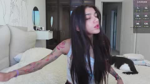 vinkitinkii online show from January 6, 2026, 7:12 am