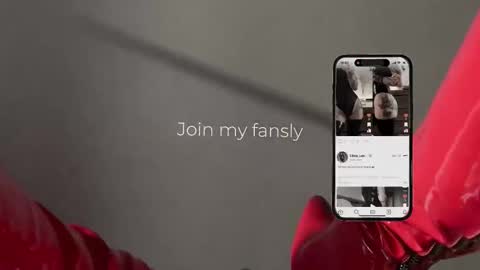 Snapshot of vinylstore chatting on November 21, 2025, 5:22 pm Diva Silvia online show from November 21, 2025, 5:22 pm