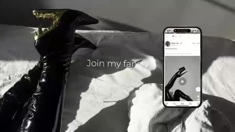 Snapshot of vinylstore chatting on December 5, 2025, 4:25 pm Diva Silvia online show from December 5, 2025, 4:25 pm