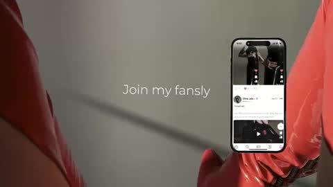 Snapshot of vinylstore chatting on December 20, 2025, 4:47 pm Diva Silvia online show from December 20, 2025, 4:47 pm