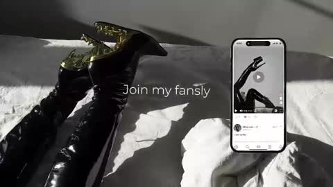 Snapshot of vinylstore chatting on January 9, 2026, 6:42 pm Diva Silvia online show from January 9, 2026, 6:42 pm