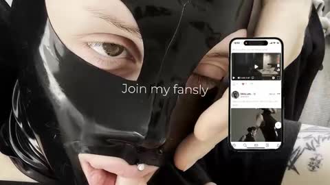 Snapshot of vinylstore chatting on February 1, 2026, 4:38 pm Diva Silvia online show from February 1, 2026, 4:38 pm