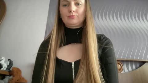 Snapshot of viola_1 chatting on June 3, 2026, 7:00 am Funny girl online show from June 3, 2026, 7:00 am