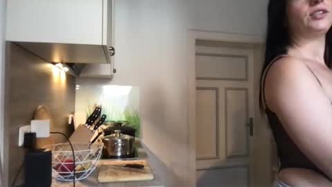 Vio online show from September 22, 2025, 9:22 am