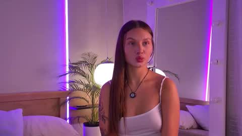 violaflirt online show from September 27, 2025, 4:06 am