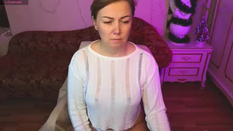 Snapshot of violarayden chatting on January 9, 2026, 4:59 am Viola online show from January 9, 2026, 4:59 am