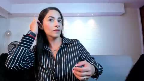 Violett  Everyday From 0530 to 1430 Col Time online show from November 19, 2025, 10:37 am