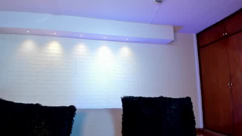 Violett  Everyday From 0530 to 1430 Col Time online show from January 15, 2026, 10:42 am