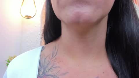 Violette online show from February 10, 2026, 12:59 am