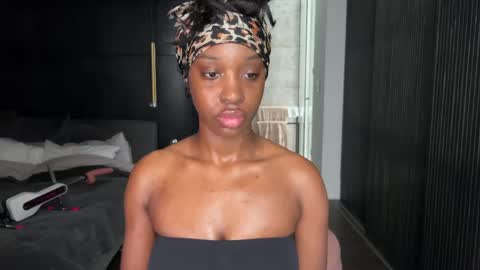 Fantasy Black Girl online show from May 12, 2026, 9:50 am