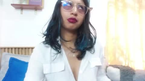 Snapshot of violet_2003 chatting on June 25, 2026, 3:05 pm V I O L E T online show from June 25, 2026, 3:05 pm