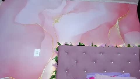 Snapshot of violet__taylor_ chatting on June 25, 2026, 2:22 am violet__taylor_ online show from June 25, 2026, 2:22 am