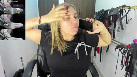 Kim online show from December 25, 2024, 9:54 pm