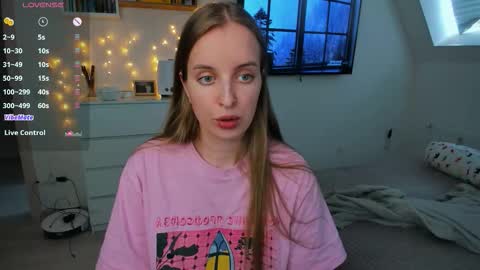 Violet online show from March 9, 2026, 12:53 pm