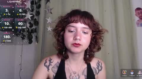 Snapshot of violet_bluee chatting on May 11, 2026, 7:03 am Violet online show from May 11, 2026, 7:03 am
