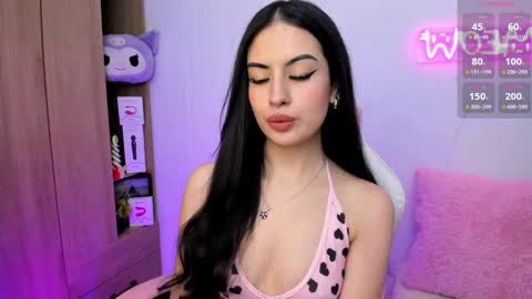 Snapshot of violet_catt chatting on December 3, 2024, 4:50 pm Violeta  online show from December 3, 2024, 4:50 pm