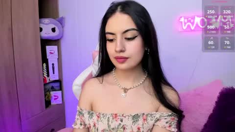 Snapshot of violet_catt chatting on December 6, 2024, 5:11 pm Violeta  online show from December 6, 2024, 5:11 pm