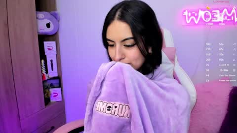 Snapshot of violet_catt chatting on December 6, 2024, 8:18 pm Violeta  online show from December 6, 2024, 8:18 pm