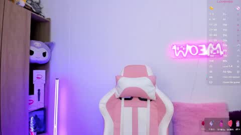 Snapshot of violet_catt chatting on January 29, 2025, 9:17 pm Violeta  online show from January 29, 2025, 9:17 pm