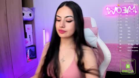Snapshot of violet_catt chatting on February 12, 2025, 9:54 pm Violeta  online show from February 12, 2025, 9:54 pm