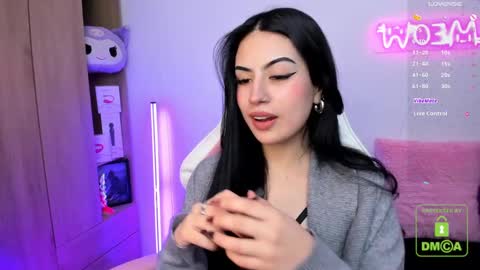 Snapshot of violet_catt chatting on March 4, 2025, 10:16 pm Violeta  online show from March 4, 2025, 10:16 pm
