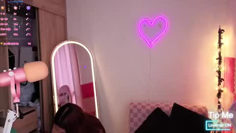 violet online show from September 29, 2025, 5:29 pm