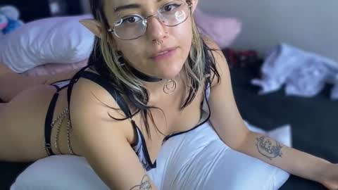 Snapshot of violet_hentai01 chatting on March 6, 2025, 6:59 pm Violete Hentai01 online show from March 6, 2025, 6:59 pm