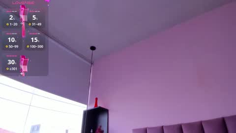 violet online show from October 27, 2025, 12:53 pm