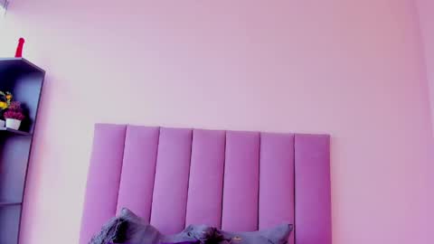 violet online show from April 13, 2026, 1:16 pm