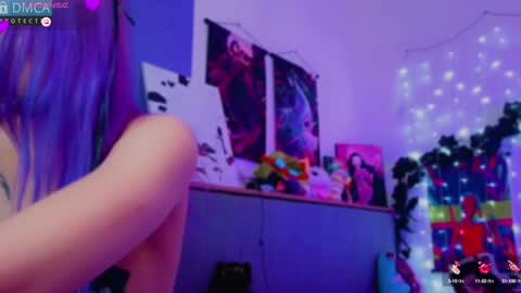 Snapshot of violet_noir_ chatting on January 16, 2025, 10:32 am Deya online show from January 16, 2025, 10:32 am