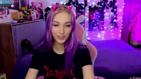 Snapshot of violet_noir_ chatting on January 21, 2025, 7:15 am Deya online show from January 21, 2025, 7:15 am