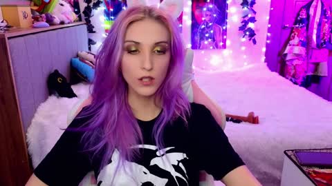 Snapshot of violet_noir_ chatting on February 5, 2025, 12:17 pm Deya online show from February 5, 2025, 12:17 pm