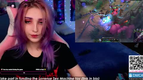 Snapshot of violet_noir_ chatting on September 11, 2025, 5:29 am Deya online show from September 11, 2025, 5:29 am