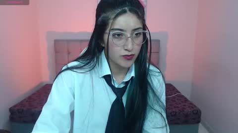 Violet  online show from December 22, 2025, 12:24 pm