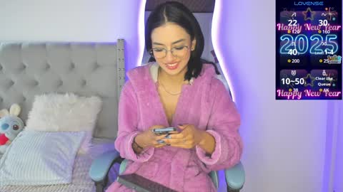  Violet  online show from January 6, 2025, 2:14 pm