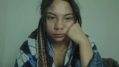 Violet online show from January 1, 2025, 1:48 pm