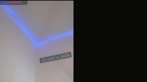 Snapshot of violet_sweet777 chatting on October 13, 2025, 10:32 pm violeta online show from October 13, 2025, 10:32 pm