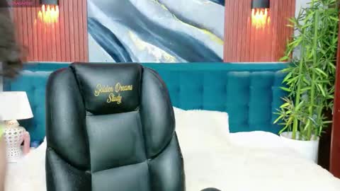 Violeta  online show from January 5, 2026, 8:23 pm