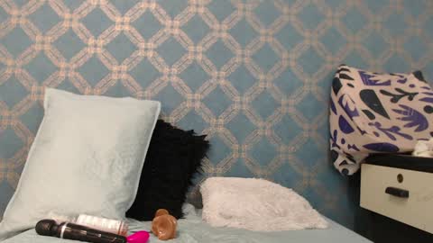 Violeta  online show from December 28, 2024, 1:08 am