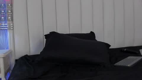 violeta_marquez online show from February 24, 2025, 6:15 pm