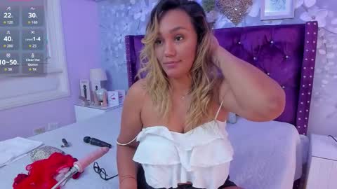 violeta_medina online show from September 21, 2025, 11:23 am