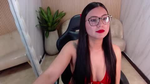 Snapshot of violeta_tf chatting on November 25, 2025, 2:06 pm violeta_tf online show from November 25, 2025, 2:06 pm