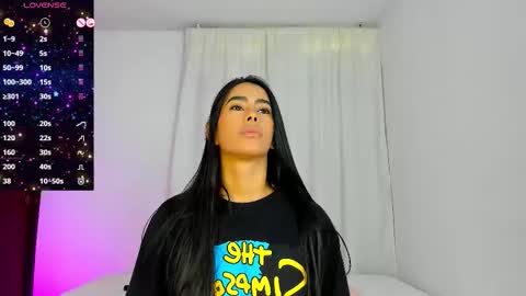 Violeta online show from November 24, 2025, 12:16 pm