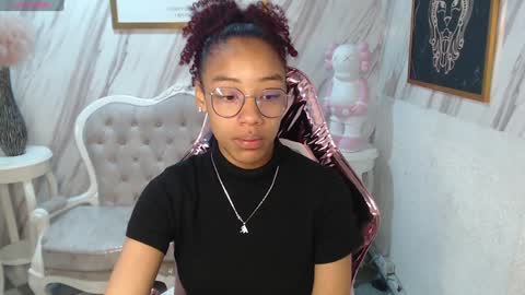violeth_b online show from January 17, 2025, 12:42 pm