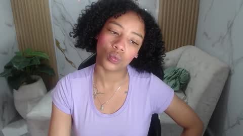 violeth_b online show from October 16, 2025, 12:50 pm