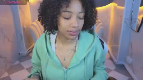 Snapshot of violeth_b chatting on February 18, 2026, 12:56 pm violeth_b online show from February 18, 2026, 12:56 pm