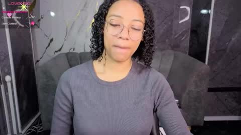 Snapshot of violeth_b chatting on February 21, 2026, 12:50 pm violeth_b online show from February 21, 2026, 12:50 pm